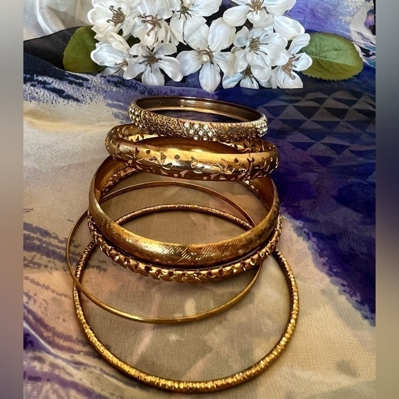 SET of 6 bangle bracelet goldtone - Picture 1 of 3